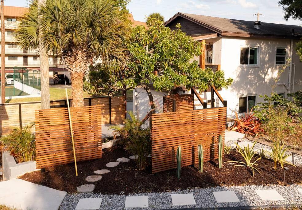 Shares View Luxury Apt Rockledge Exteriör bild